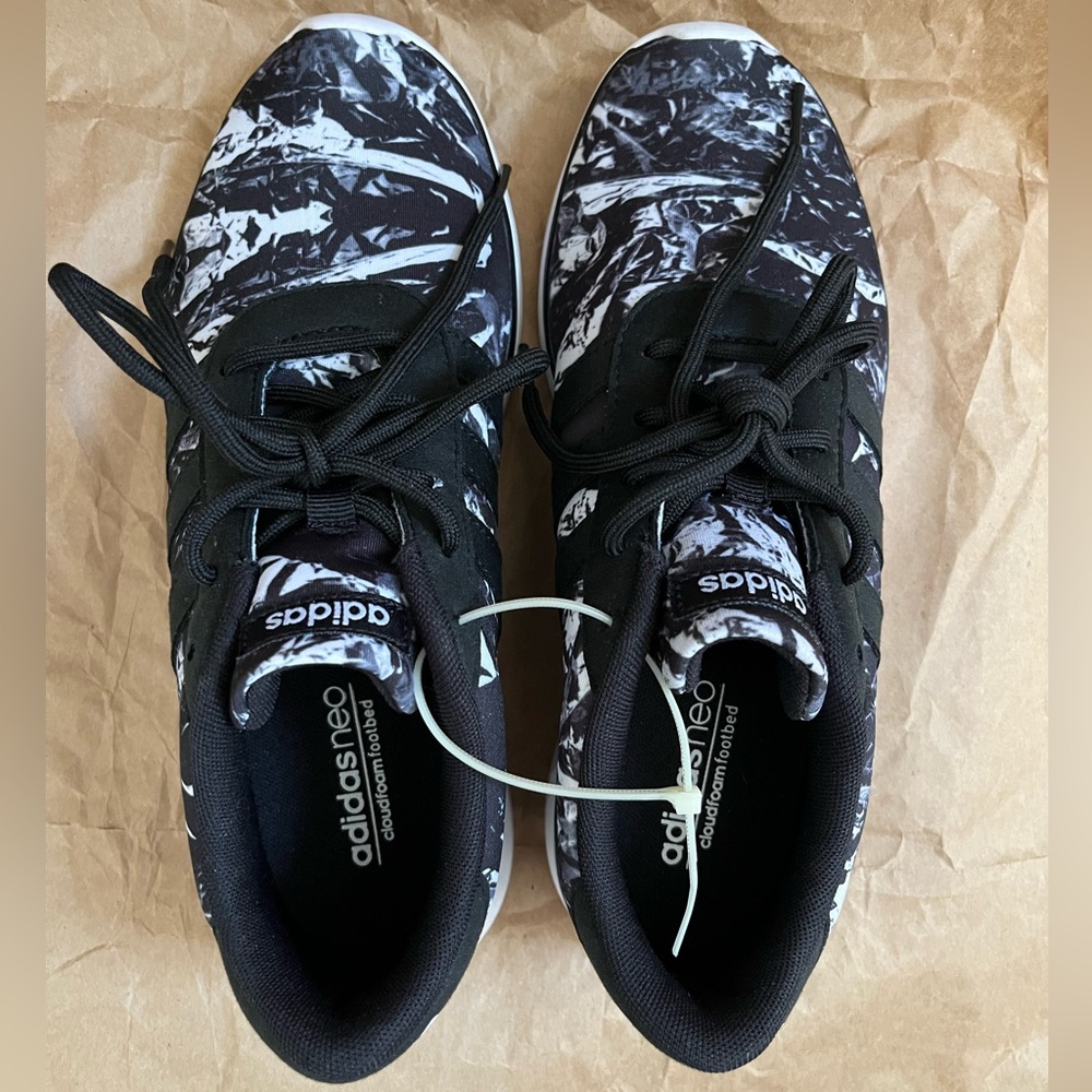Adidas Neo Cloudfoam Lite Racer Black/White Print Womens Size 7.5 NWOT
